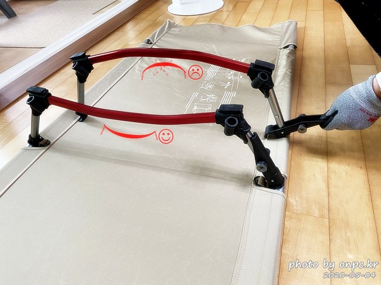 네이처하이크 경량 접이식 캠핑 코트(Naturehike light Folding Camping Cot)