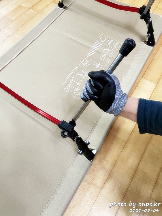 네이처하이크 경량 접이식 캠핑 코트(Naturehike light Folding Camping Cot)