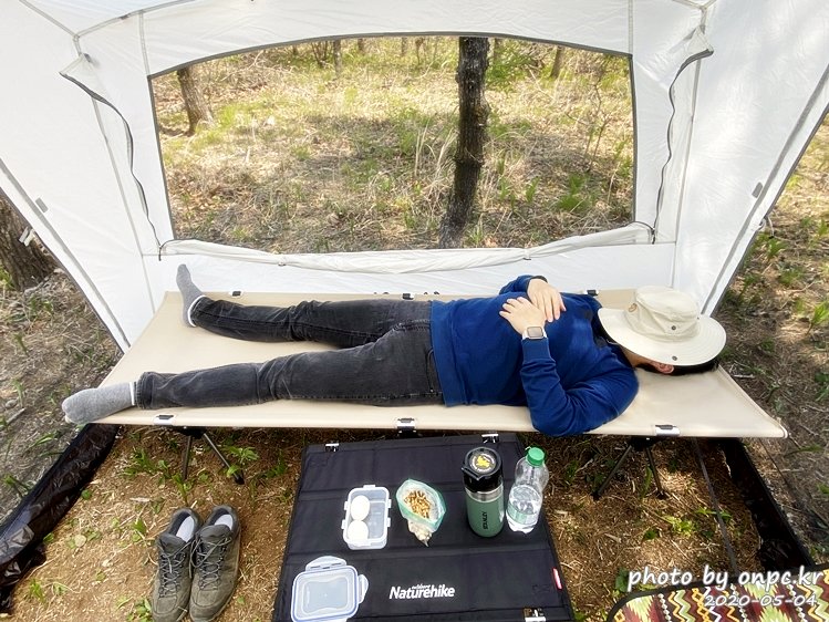 네이처하이크 경량 접이식 캠핑 코트(Naturehike light Folding Camping Cot)