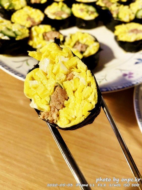 저탄수고지방(LCHF) 다이어트 식단의 계란 김밥과 삼겹 튀김, 코코넛 치킨 - 저탄수화물 고지방 식단의 영양섭취 비율 저탄수화물 고지방(LCHF) 밥없는 계란김밥