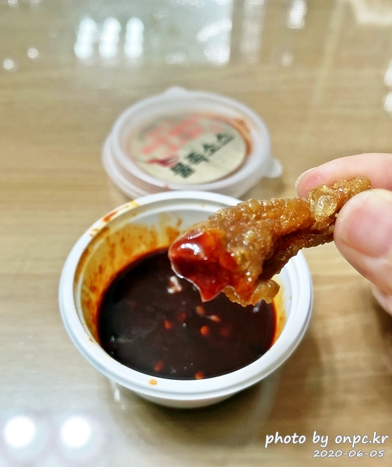 해외여행의 아쉬움 현지 간식으로 해결해보세요~ - 여행의 아쉬운 마음? 현지 먹거리로 달래 보는 건 어떨까요? 캡까이 닭껍질 튀김