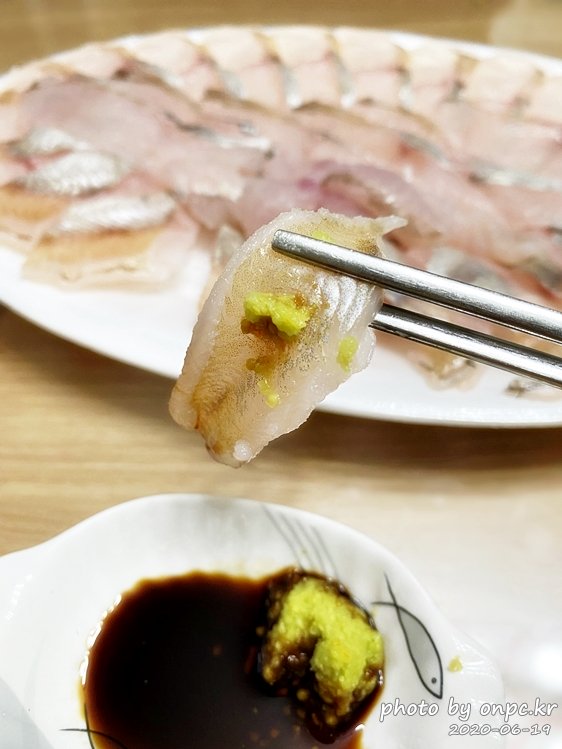 여름에 먹어야 더욱 맛있는 자연산 회~ 전갱이, 갑오징어, 고랑치 회를 맛보았어요. - 회는 양식, 자연산 둘 다 맛있지만 오늘은 남해 자연산 회 전갱이, 고랑치회, 갑오징어를 소개합니다~ 등가시치(Eelpouts)회