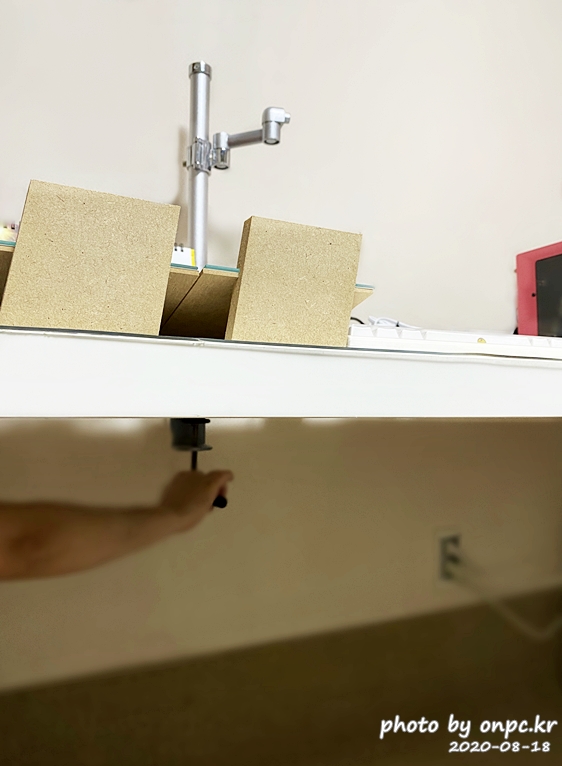 NB F100A 모니터암 거치대(NB Monitor arm)