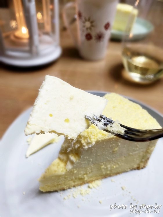 상하치즈 까망베르 치즈케이크