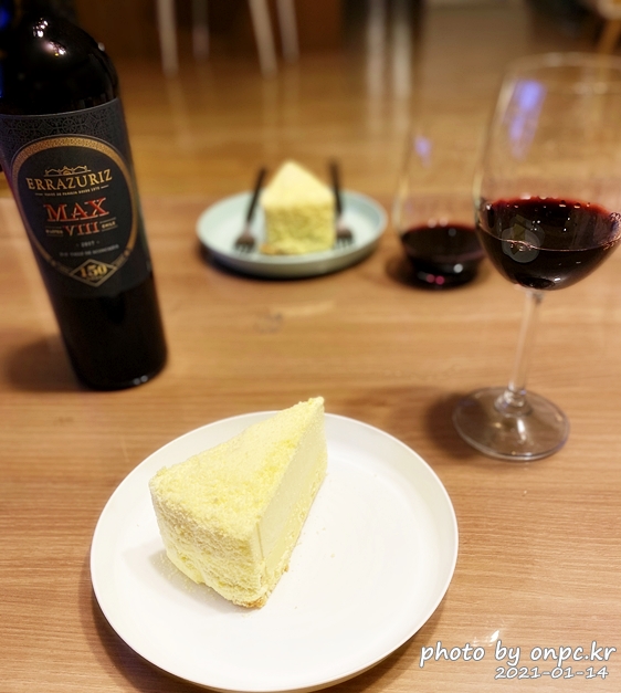 상하치즈 까망베르 치즈케이크