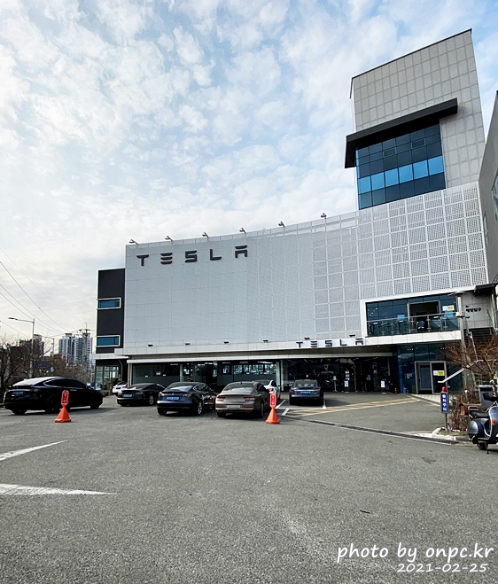 Tesla 부산연제 스토어,서비스센터