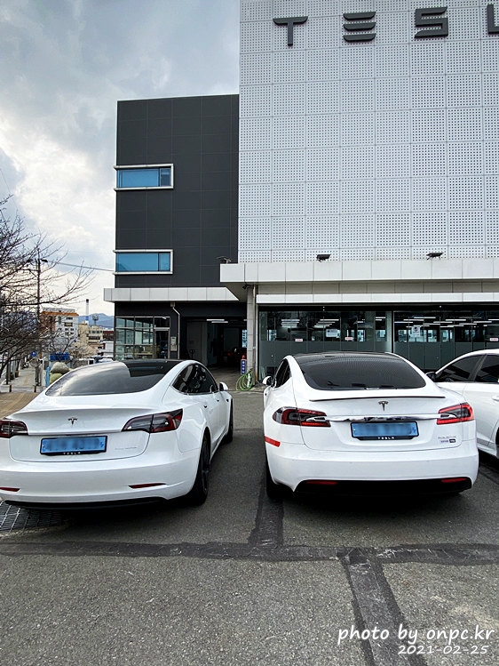 Tesla 부산연제 스토어,서비스센터