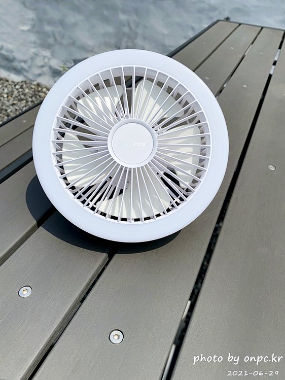 쿠비녹스 캠핑용 무선 선풍기 2개입