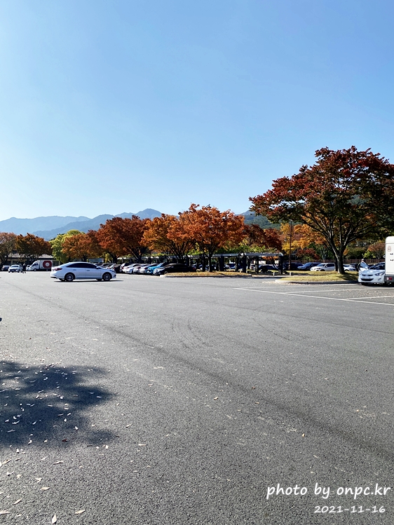 경주 통일전 주차장