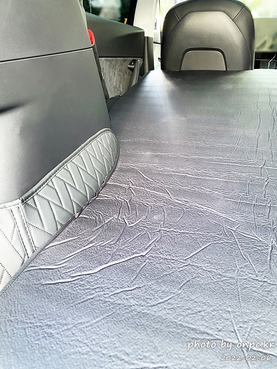 테슬라 모델 Y 전용 차박매트리스(Tesla Model Y private Foam Mattress)