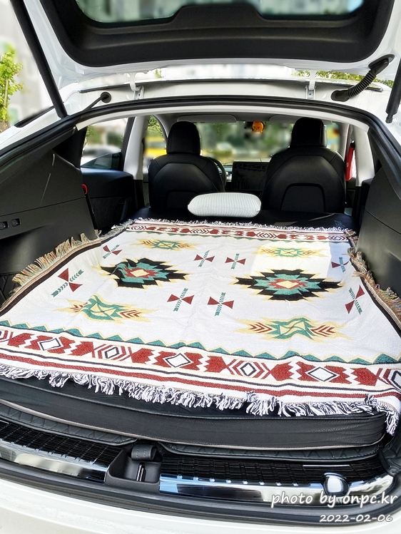 테슬라 모델 Y 전용 차박매트리스(Tesla Model Y private Foam Mattress)