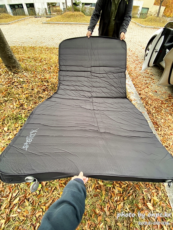 테슬라 모델 Y 전용 차박매트리스(Tesla Model Y private Foam Mattress)