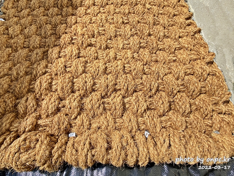 집마당 꾸미기, 잡초제거용 코코넛 야자매트깔기