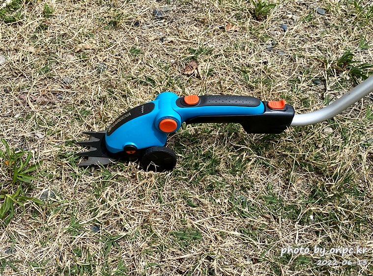 가데나 충전식 핸디형 잔디깎기&핸들스틱 포함