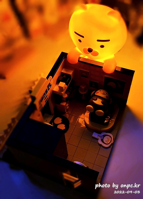 펭수X옥스포드 블록하우스 콜라보