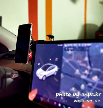 테슬라모델Y 휴대폰 거치대설치