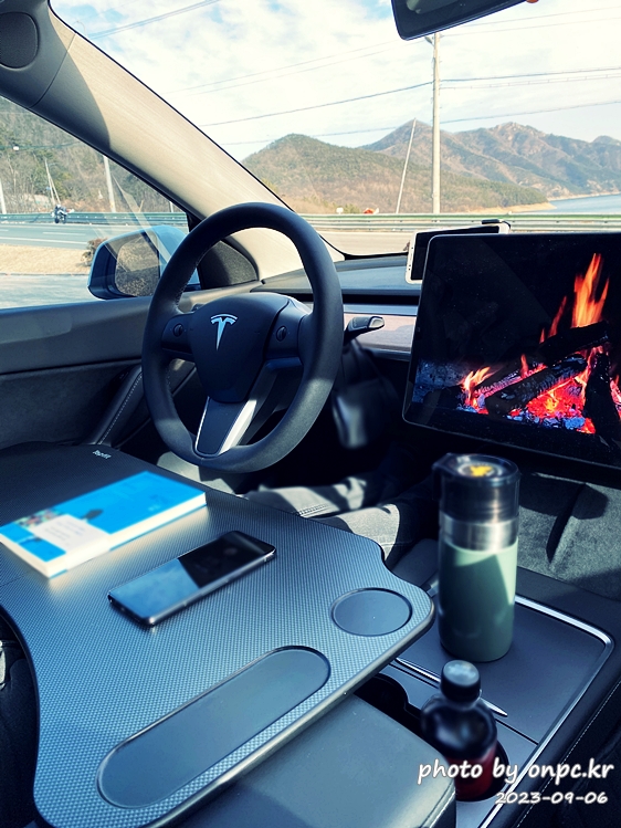 테슬라모델Y 접이식테이블 사용후기