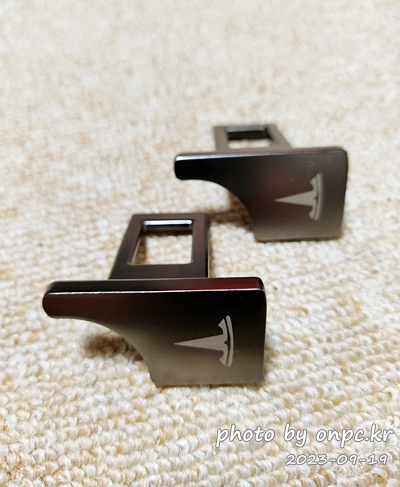 테슬라모델Y 뒷좌석 안전벨트 알람 캔슬링 스토퍼