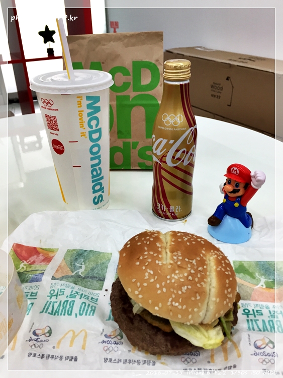 맥도날드 토이 슈퍼마리오 & 코카콜라 골드에디션 - 2016년 7월 15일 자정부터 맥도날드에서 만날 수 있는 마리오~! & 리우 1955버거 구매 시 코카콜라 골드 맥도날드 토이 슈퍼마리오 & 코카콜라 골드에디션