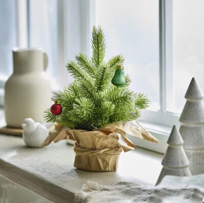 이케아 크리스마스 마켓 방문 후기 - 드디어 이케아 크리스마스 마켓에 다녀왔습니다. 🎄다양한 크리스마스 소품을 구경하면서 연말 따뜻함도 함께 느끼고 왔답니다~ ✨이케아에선 스웨덴식 크리스마스 분위기를 더하는 다양한 제품들을 구경할 수 있습니다.이케아 크리스마스 마켓에서 함께 즐겨보세요. 이케아 크리스마스트리