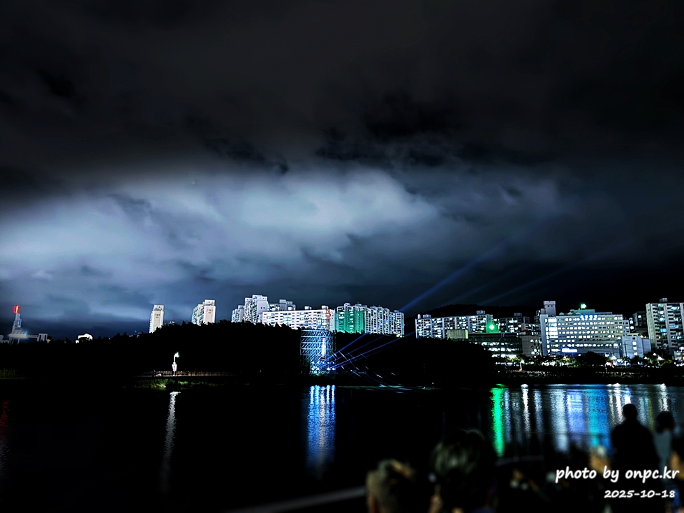 ✨ 잊을 수 없는 감동! 2025 울산공업축제: 불꽃, 낙화, 드론쇼의 황홀경 🎆