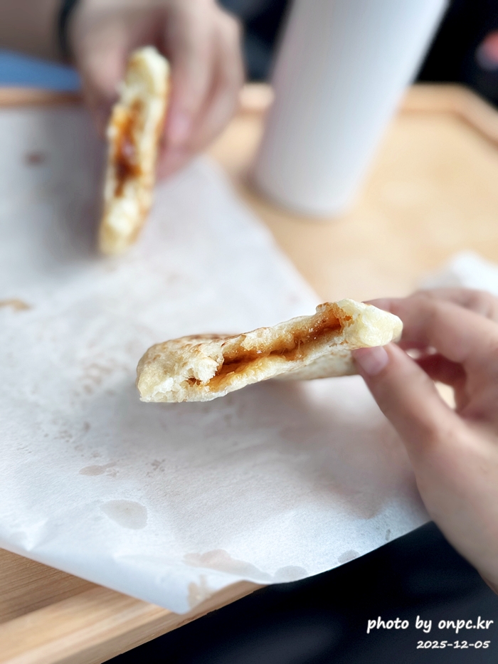 [영덕 맛집] 단돈 500원의 행복! 영덕시장 명물 '호호네호떡' 솔직 방문기